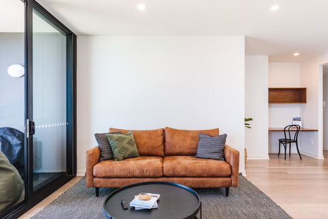 The Edge - Luxurious Waterfront Apartment - Accommodation Australia 1