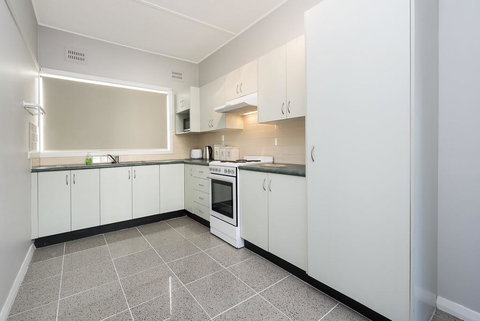 The Entrance North Lakeside Cottage - Australia Shopping 1