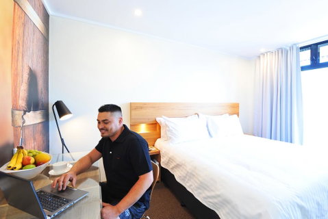 The Griff Motel - Bed n Breakfasts 2