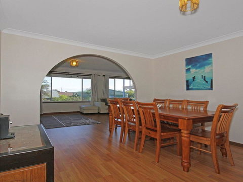 The Heights - Home Style Comforts - Accommodation Australia 1