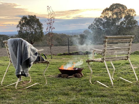 The Hut, Saddlers Run - Accommodation Australia 2