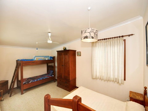 The Lakes Cottage - Accommodation Australia 3