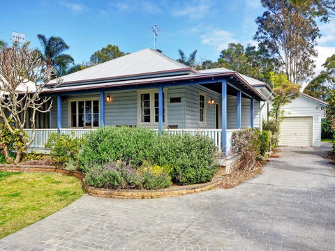 The Lakes Cottage - Accommodation Australia 0