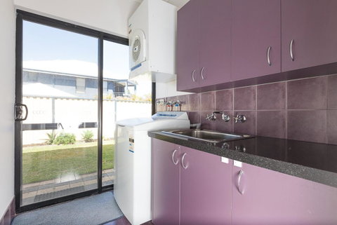 The Lane, Doubleview - Accommodation Australia 2
