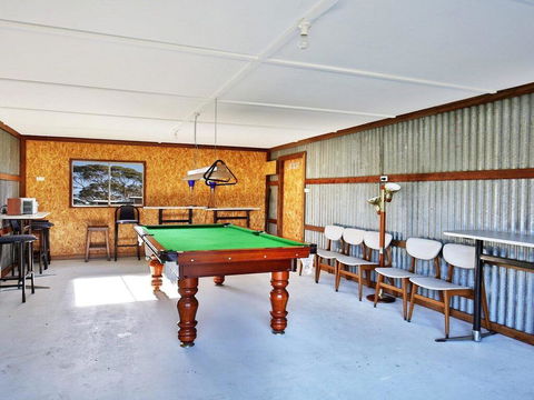 The Lobster Pot - Great Outdoor Eating Area - Accommodation Australia 1