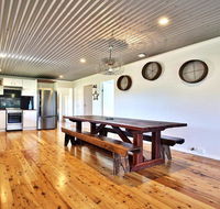 The Lobster Pot - great outdoor eating area - Accommodation Australia