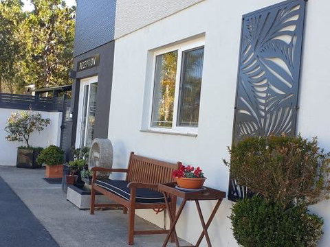 The Lodge Broulee - Australia Shopping 1