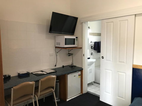 The Lodge Outback Motel - Accommodation Australia 2