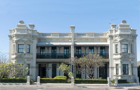 The Lurline Randwick - Bed n Breakfasts 2
