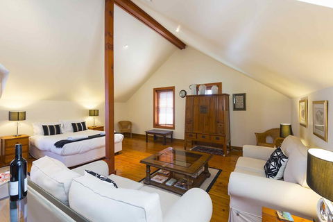 The Mews Studio - Accommodation Australia 2