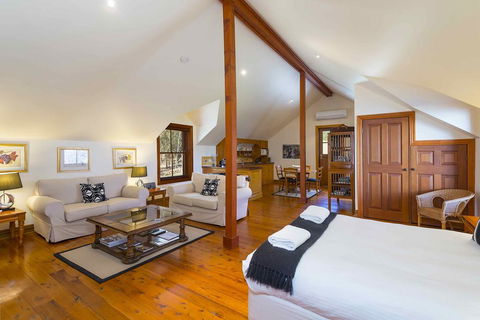 The Mews Studio - Accommodation Australia 1