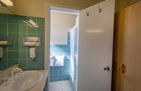 The Midcity Motor Lodge - Accommodation Australia 3