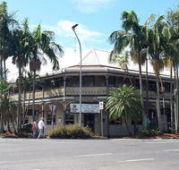 The Middle Pub - Accommodation Australia
