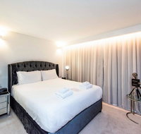 The Nest - Hollywood Style Space with Roof Terrace - Accommodation Australia