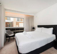 The Nest - Smart Suite on Newcastle St with Rooftop Views - Accommodation Australia