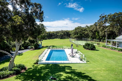 The Pavilion, Killcare - Local Tourism 1