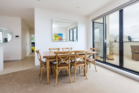 THE PENTHOUSE - MORNINGTON - Bed n Breakfasts 2