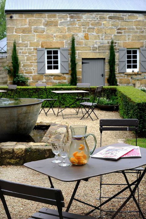 The Red Feather Inn - Accommodation Australia 3