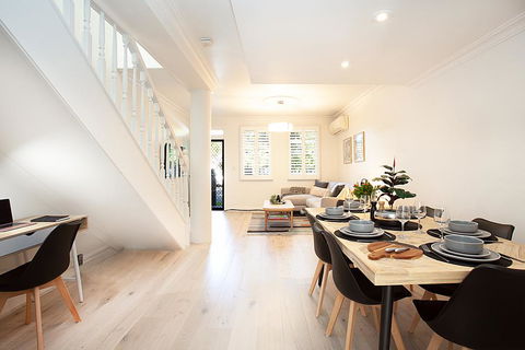 THE RENWICK - Hosted By: L'Abode Accommodation - Local Tourism 0