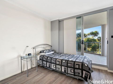 The Sanctuary #363 - 363/80 John Whiteway Drive - Australia Shopping 2