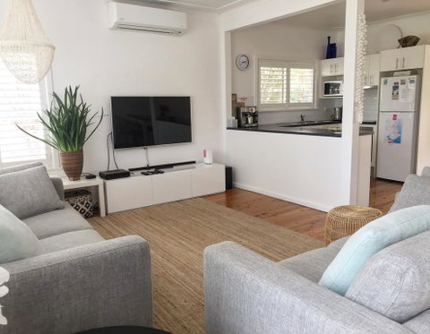 The Seaside Beachhouse Mollymook - Accommodation Australia 2