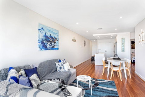 The Shoal Apartments, Unit 504/4-8 Bullecourt Street - Accommodation Australia 2
