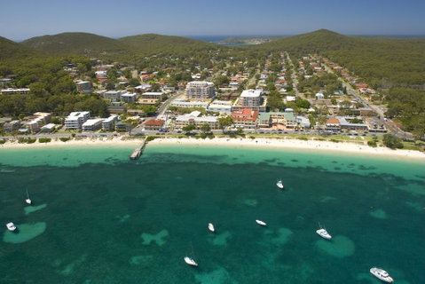 The Shoal One Block From The Beach - Accommodation Australia 2