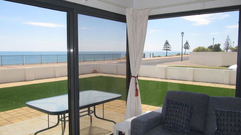 The Somerton Beach Retreat - Accommodation Australia 0