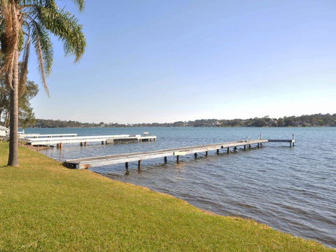 The Studio On The Lake @ Fishing Point, Lake Macquarie - Honestly Put The Line In And Catch Fish - Accommodation Australia 0