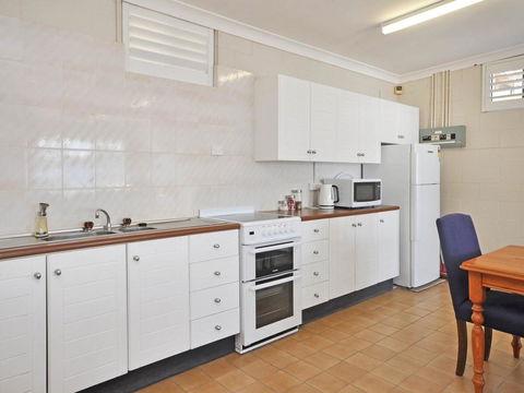 The Studio On The Lake @ Fishing Point, Lake Macquarie - Honestly Put The Line In And Catch Fish - Accommodation Australia 3