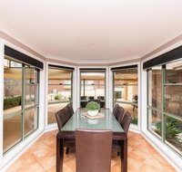 The Tinnock Entertainer Large  Comfy  Wifi - Accommodation Australia