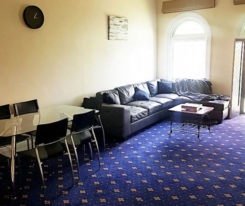 The Wharf Hotel - Accommodation Australia 1