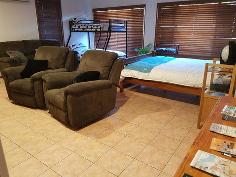 Theme Park Getaway - Accommodation Australia 3