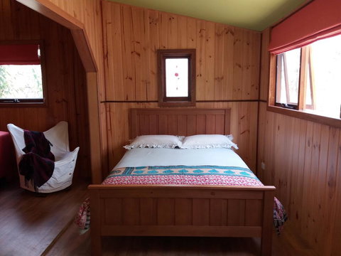 Tiandi Wildlife Sanctuary Farm Stay - Australia Shopping 2