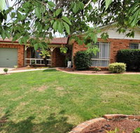 Tidy Home in a Leafy Suburb Great Location - Accommodation Australia