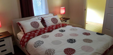 Tillbrook Cottage - Accommodation Australia 2