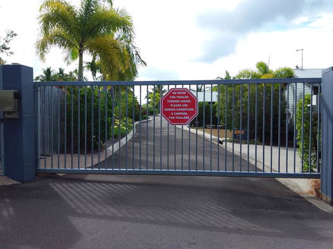 Tin Can Bay Marina Villas - Accommodation Australia 3