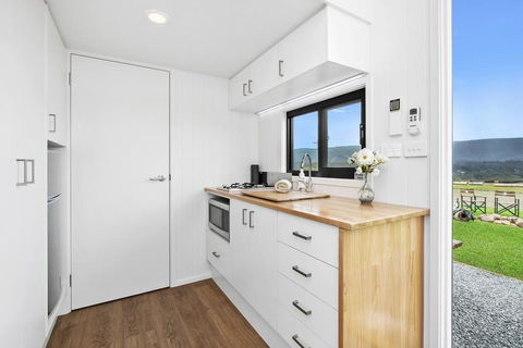 TINY HOME......BIG Views - Local Tourism 3