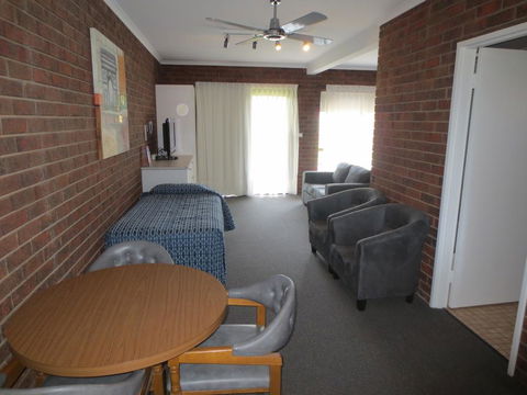 Tocumwal Golf Resort - Accommodation Australia 1