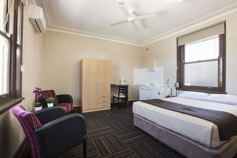 Toongabbie Hotel - Local Tourism 2