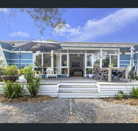 Toot Toot  50s Classic Beach House with Bungalow - Australia Shopping