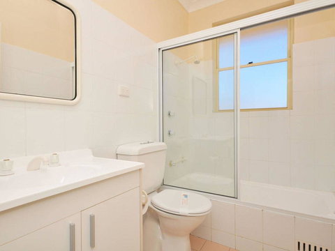 Toowoon Beach View 3br Villa 4 Just Steps To Beach With Views - Australia Shopping 3