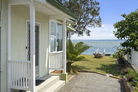 Toukley Lakefront House,Toukley - Accommodation Australia 1