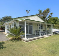 Toukley Lakefront HouseToukley - Accommodation Australia