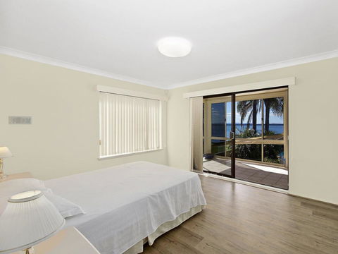 Toukley Waterfront House - Accommodation Australia 1