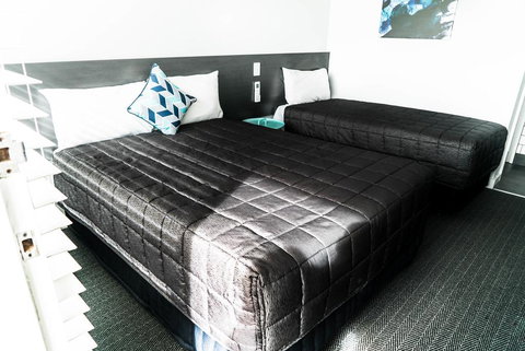 Twin Willows Hotel - Bed n Breakfasts 2