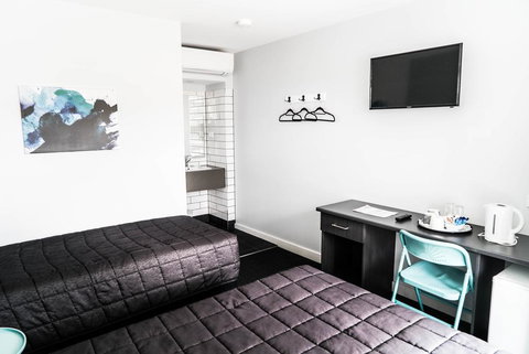 Twin Willows Hotel - Bed n Breakfasts 3