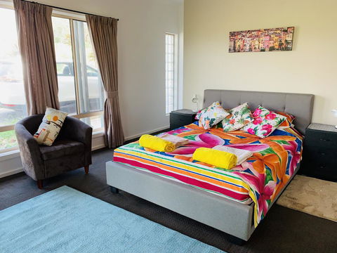Two Dams Estate - Retreat & Relax - Australia Shopping 0