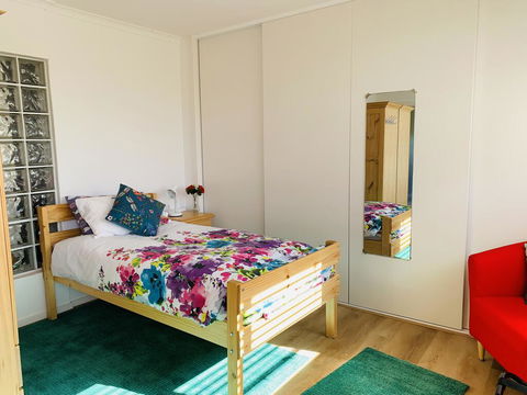 Two Dams Estate - Retreat & Relax - Australia Shopping 3