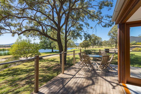 Two Doors - Accommodation Australia 0